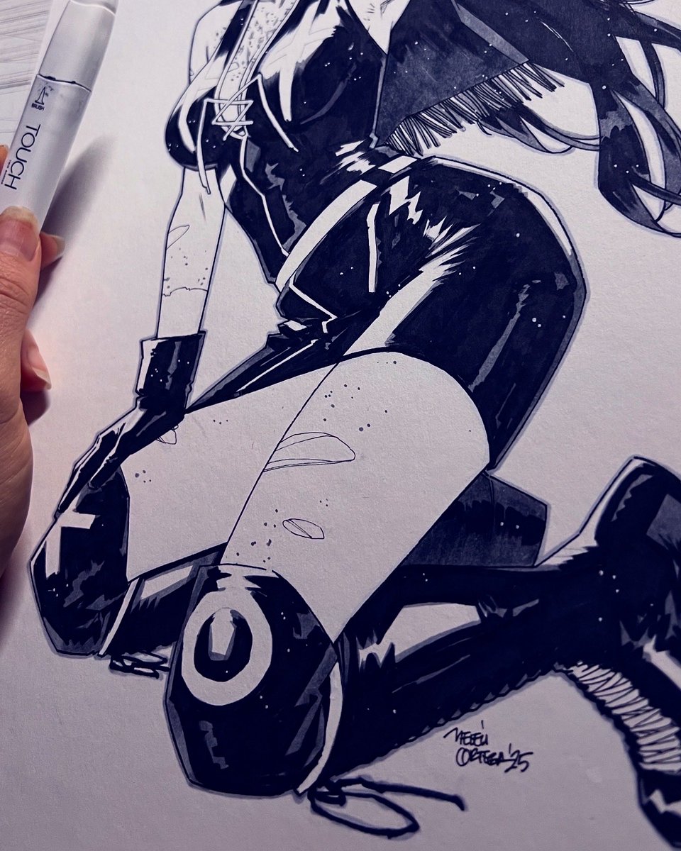 BelenOrtega_'s tweet image. See you again this weekend in @NY_Comic_Con ! ♥️
FRIDAY, October 10
4:00-5:00 Signing with @TomKingTK DC Booth (#4365) @DCOfficial
The rest of the show you’ll find me in the Artist Alley, table H-31, alongside with the amazing team of @ComicSketchArt 🔥
#newyorkcomiccon