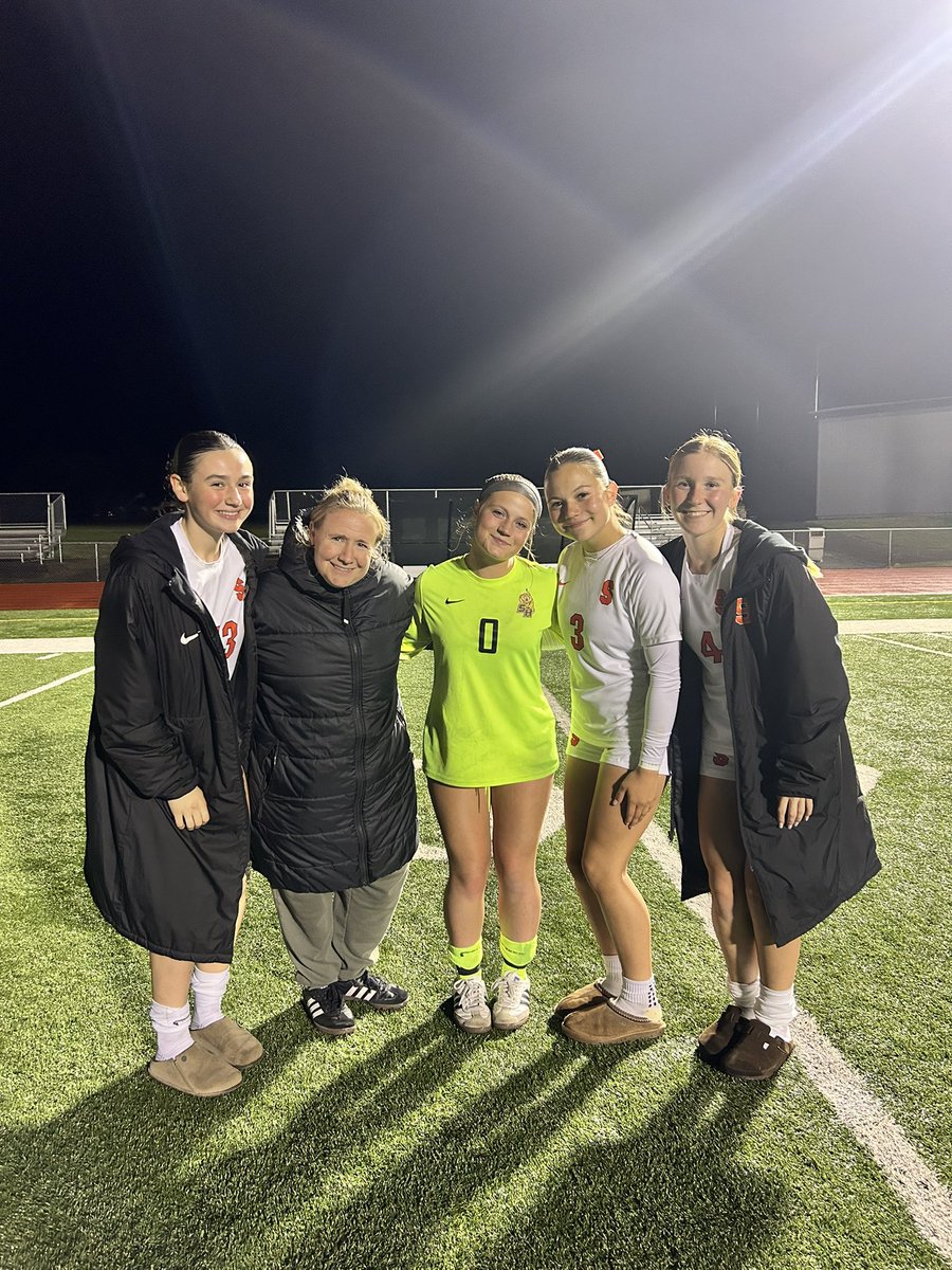 devonm_athlete's tweet photo. Can’t believe HS ⚽️ season is half over!  

This season has been challenging with only 6 upperclassmen, but we are improving each day!  I even played CB a full match…hadn’t played that in years!

I added some film to my YouTube channel: https://t.co/x3DawTosY4

@Lhu_wsoc 
@MidMajorMedia 
@ugkalliance 
@ImCollegeSoccer