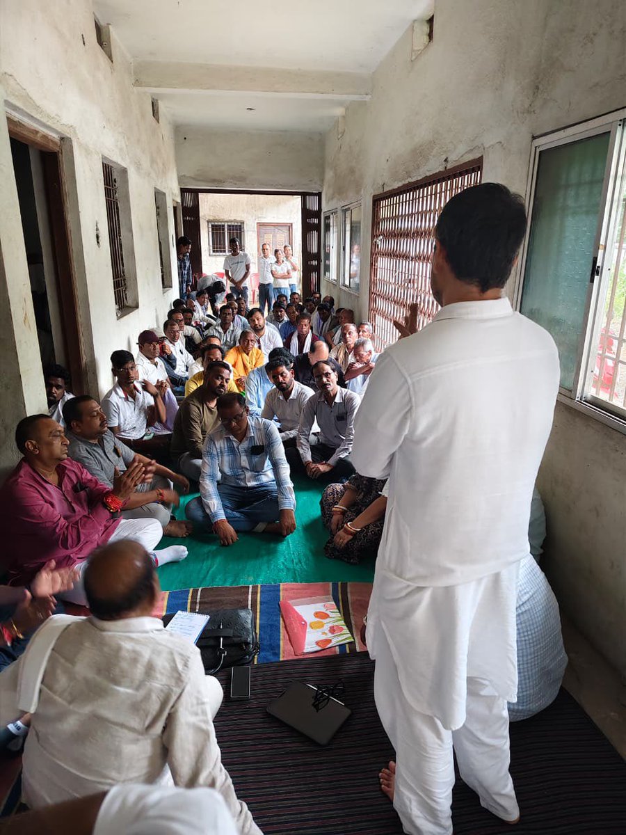 sitaramlamba's tweet photo. 📍रायगढ़ (छत्तीसगढ़) 

शहर जिला कांग्रेस कमेटी के दो ब्लॉक की बैठक ली और प्रमुख कांग्रेसजनों से मुलाक़ात की !
#संगठन_सृजन_अभियान https://t.co/2rfgcQ76g1