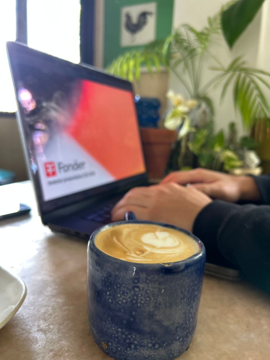 En <a href="/FonderLatam/">Fonder</a> la resaca del lunes te la cura <a href="/fede_lenci7/">Fedelen 🦎</a>. 

Pro que tu COO sea barista (ó eso intenta)