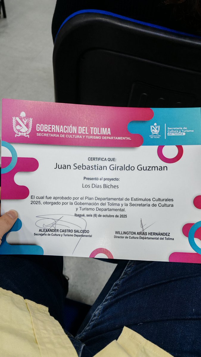 Llegó el certificado. Ánimo ánimo. #LosDíasBiches