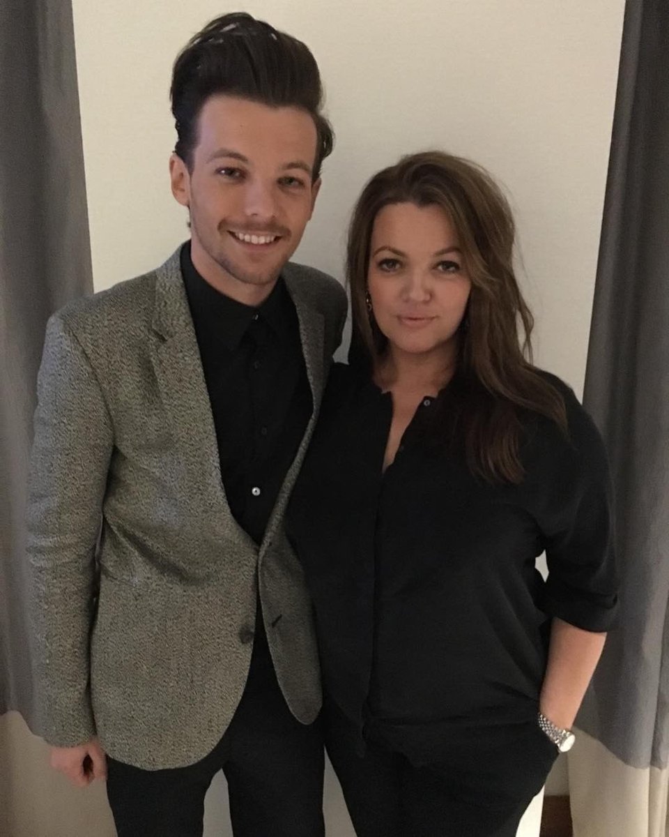 Louis falando sobre sua mãe para a Rolling Stone: 

"Minha mãe nunca foi dura comigo com nada além dos estudos, ela realmente queria uma vida melhor para mim”, diz ele. “Mas acho que, naquela época, nós dois estávamos um pouco perdidos com o conto de fadas. Era tipo, 'Bom, espero