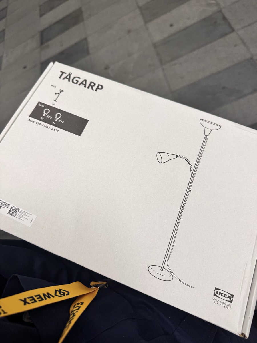 lookingyours's tweet image. Beli lampu tidur biar bisa cuddle able