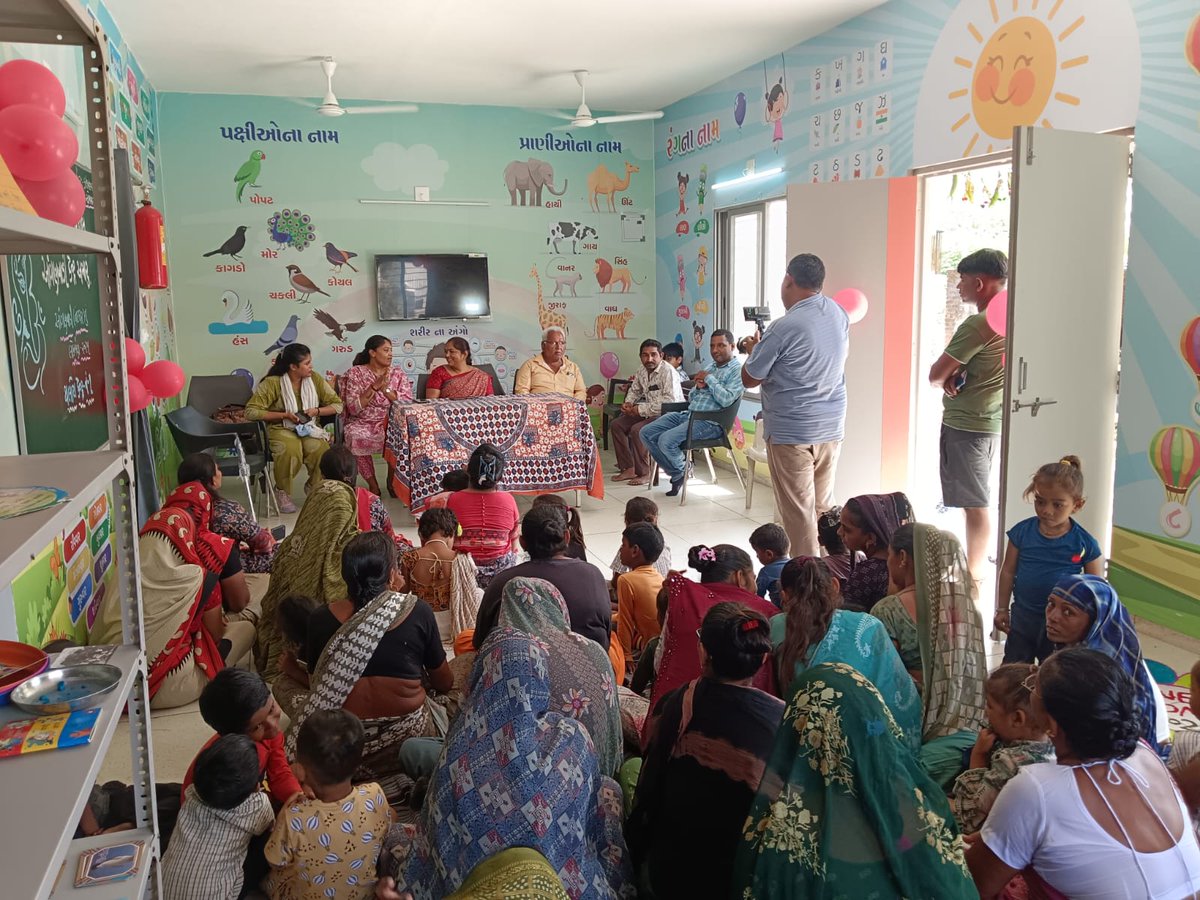 આજરોજ આઈ સી ડી એસ ઘટક વાલમ ના કાંસા સેજા ના થલોટા કેન્દ્ર નંબર - 1 ના નવીન કેન્દ્ર નુ લોકાર્પણ કરવામાં આવ્યું જેમાં તાલુકા પ્રમુખશ્રી, સીડીપીઓશ્રી તથા ગામના તમામ આગેવાનો હાજર રહ્યા અને નાના ભૂલકાઓ માટે આંગણવાડી કેન્દ્ર ખુલ્લું મુકાયું.