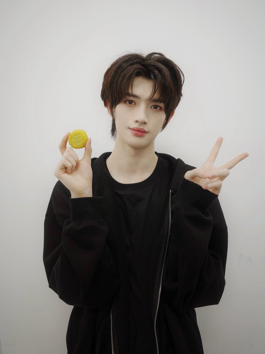 ChromosomeEG's tweet image. #CHROMOSOME #Chromosome_Entertainment #ChromosomeSeeds #Seeds
#CHENKAIWEN #CHENXIAOFU #FANZIMO #FUYUBO #LANZIHAN #LINUOQI #XUYISHENG #ZHENGYIZHUO