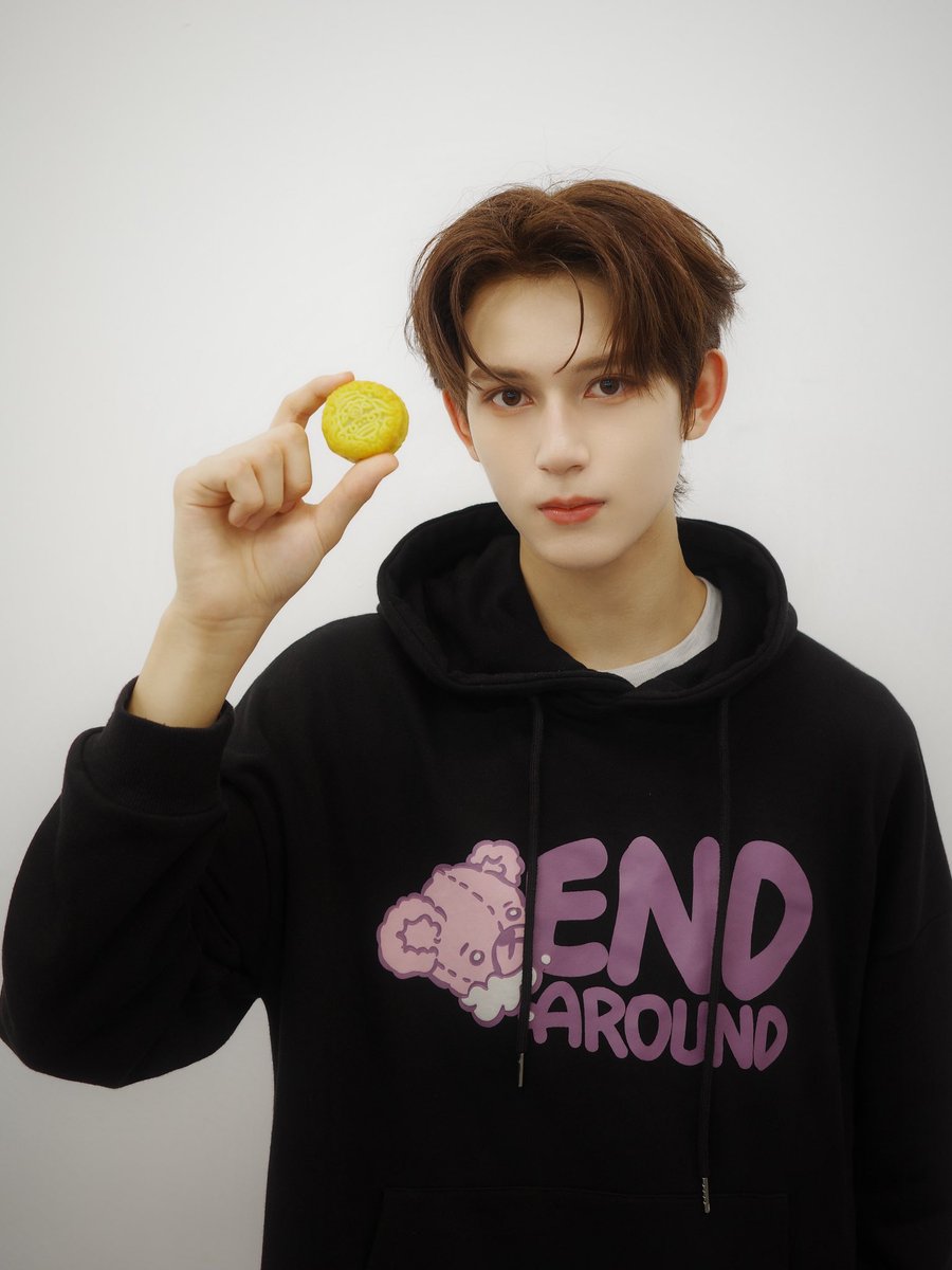 ChromosomeEG's tweet image. #CHROMOSOME #Chromosome_Entertainment #ChromosomeSeeds #Seeds
#CHENKAIWEN #CHENXIAOFU #FANZIMO #FUYUBO #LANZIHAN #LINUOQI #XUYISHENG #ZHENGYIZHUO