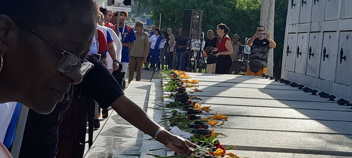 Ni muertos ni olvidados nuestras víctimas del Terrorismo, sus perpetradores se refugiaron impunes en EE.UU, el país que nos pone en impuria lista. #CubaViveEnSuHistoria