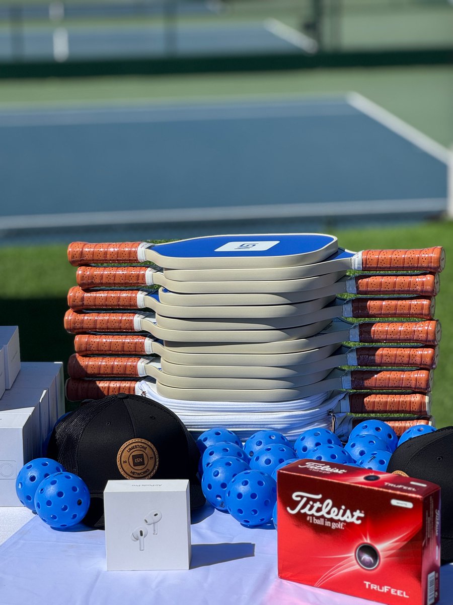 California Roadshow? Absolute chaos (the fun kind).
Elite people. Chef-level food. Swag that turned heads.
Next up: CloudFest Miami, November. ⚡ #LSNMetal