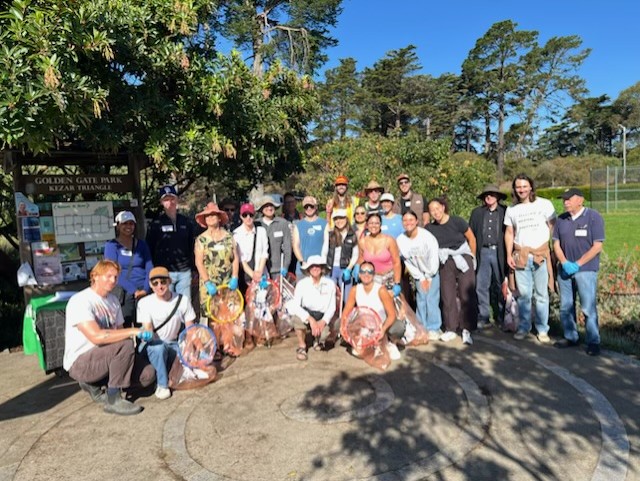 RefuseRefuseSF's tweet image. It's hardly a surprise to see over 500 volunteers come out this past weekend, strictly out of their own goodness, to pick up 520+ bags of litter at 32 cleanups citywide in San Francisco.
Keep SF clean for those of us that live, work, and visit this amazing city!