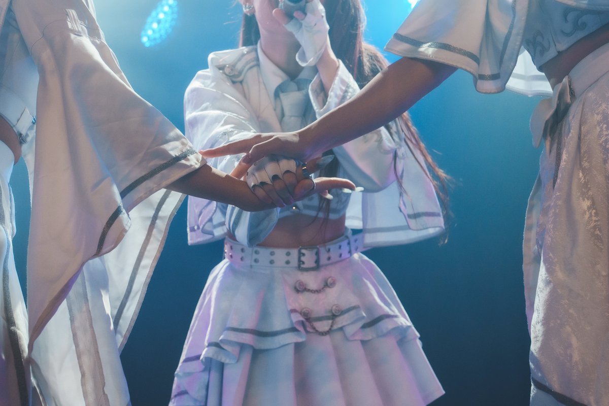 ジエメイ【公式】 (@jiemei_idol) on Twitter photo ⠀//
本日の写真📸
\\
本日は
『✝️ UltimaFES!2025 ✝️』📍上海・SINGER STAGEへお越しいただき誠にありがとうございました❣️
30分全力でフロアもぶつかり合えた1日目でした❤️🔥
明日も上海‼️
『✝️ UltimaFES!2025 ✝️』📍 DREAM STAGEにてお待ちしております💥
📸:Photo by <a href="/ta2non/">ヤギタツノリ(たつのん)</a> ⠀//
本日の写真📸
\\
本日は
『✝️ UltimaFES!2025 ✝️』📍上海・SINGER STAGEへお越しいただき誠にありがとうございました❣️
30分全力でフロアもぶつかり合えた1日目でした❤️🔥
明日も上海‼️
『✝️ UltimaFES!2025 ✝️』📍 DREAM STAGEにてお待ちしております💥
📸:Photo by <a href="/ta2non/">ヤギタツノリ(たつのん)</a>