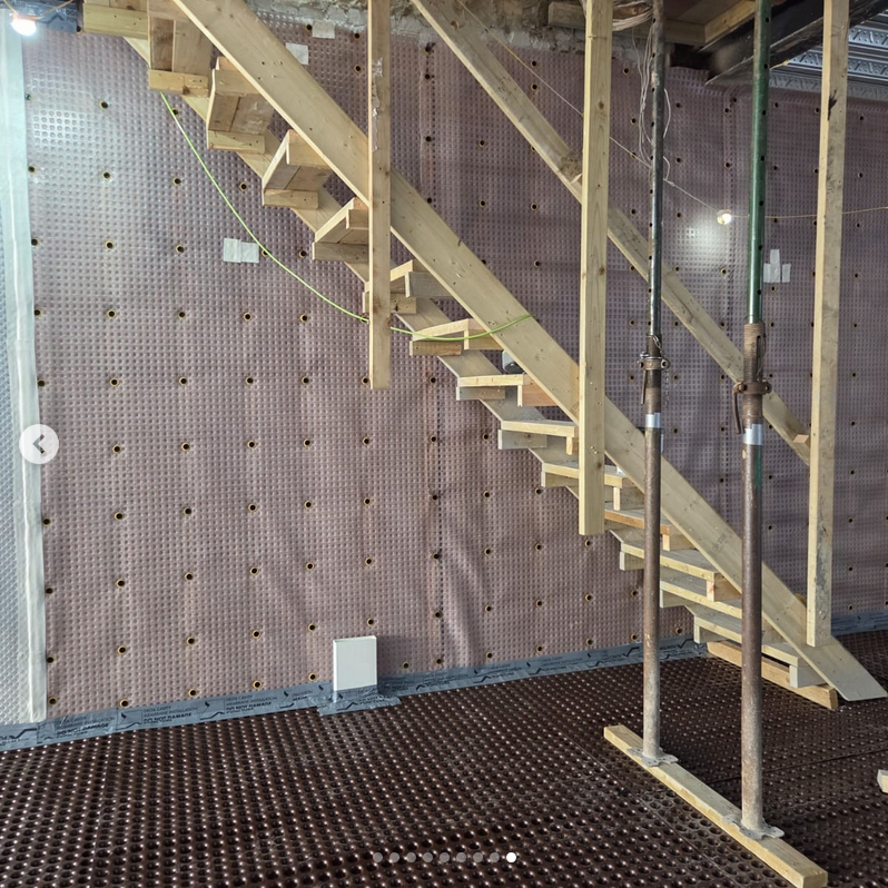 APGoochLtd's tweet photo. Type A &amp; Type C combined waterproofing systems installed in North West London (NW11), using Delta Membranes products. This included a large rear soffit area, beneath the rear podium deck. Always a pleasure working with London Structures.
 
  #londonstructures #deltamembranes https://t.co/0Y6lE4e36Q
