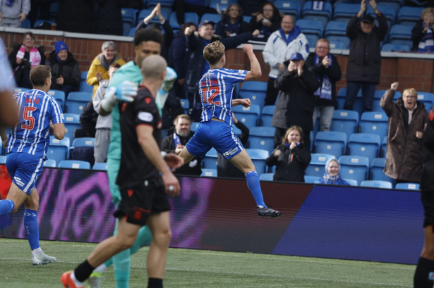 Windswept Uninteresting

"Sometimes if a game's shite you have to get all Arnie in Predator, cover yourself in shite and just lean into it."

<a href="/thatAndrewC/">Andrew Christie</a> takes a look at a long day in Ayrshire

patreon.com/posts/windswep…