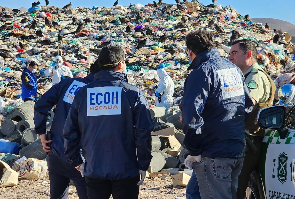 #Copiapó: Fiscalía indaga junto a la <a href="/PDI_Atacama/">PDI_Atacama</a> hallazgo de hombre fallecido en el vertedero. fiscaliadechile.cl/actualidad/not…