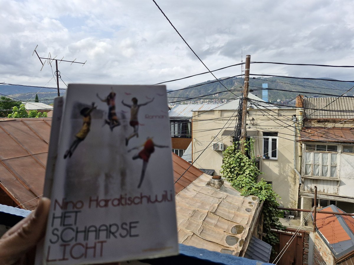 Leestip voor in Tbilisi. In de voetsporen van de vriendinnen Keto, Dina, Nene en Ira.