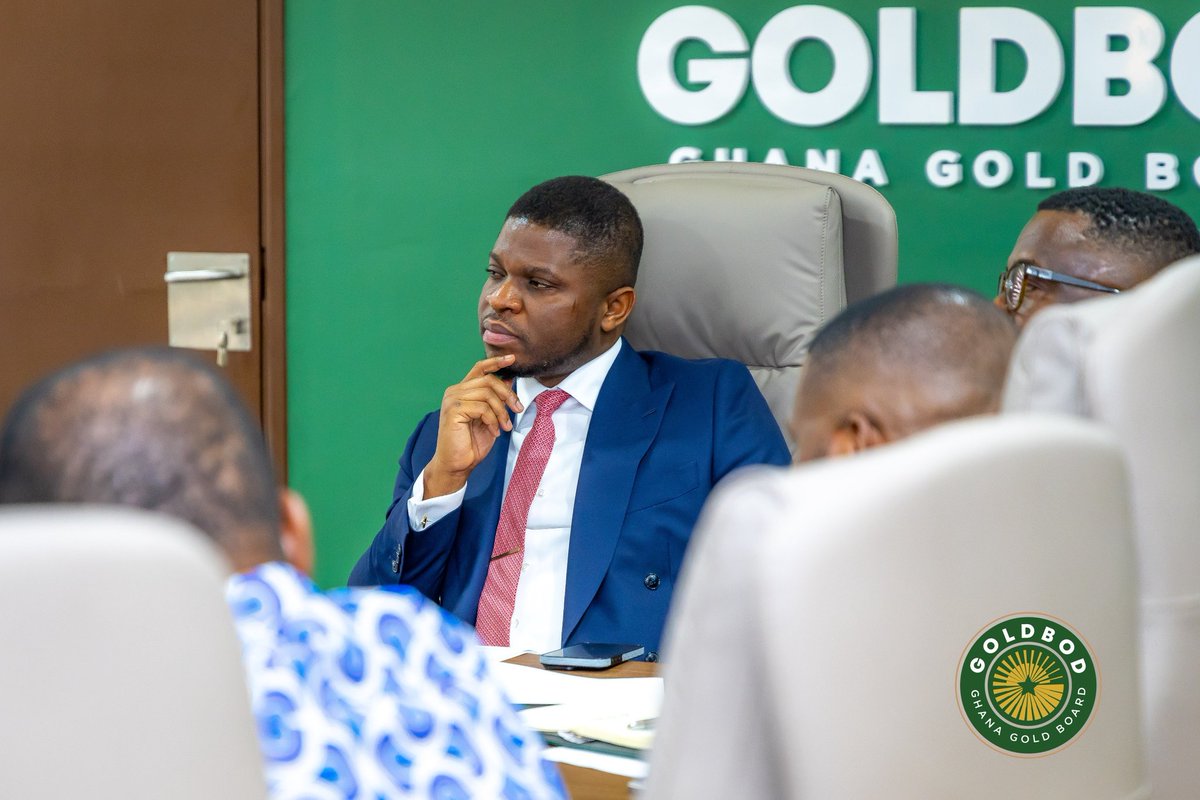 GhanaGOLDBOD's tweet photo. GoldBod met with the GGSA, Minerals Commission, and Ministry of Lands and Natural Resources to finalize plans for geological studies to develop model small-scale mines under its Mining Support Program. https://t.co/cKNgZuMKIq