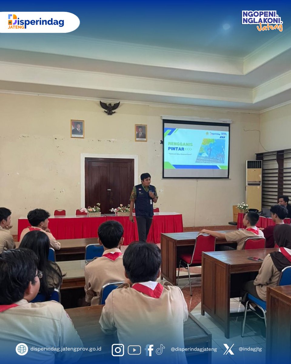 indagjtg's tweet photo. 🌱Rengganis Mengajar – Menanamkan Budaya Hijau untuk Generasi Keren! 🌱
Pada tanggal 3 September 2025, program Rengganis Pintar (Revitalisasi Green Industry Sebagai Strategi Peningkatan Ekspor di Jawa Tengah) kembali hadir menyapa para pelajar, kali ini di SMA Negeri 1 Semarang. https://t.co/TZm47XL5pS