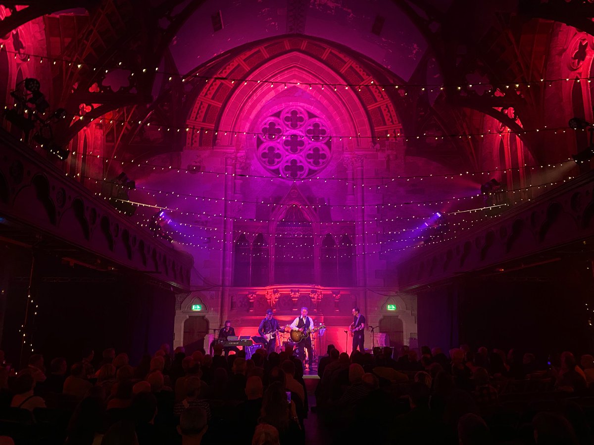 JayneMoobs's tweet image. An incredible night in a Glasgow on Friday. In the midst of a wild storm we were in this beautiful theatre being soothed by the utterly magical sounds of Starless &amp;amp; The Bathers, not to mention a Friends Again encore. Mesmerising 💫✨ @CallumFT @FriendsAgain2 @paul_mcgeechan