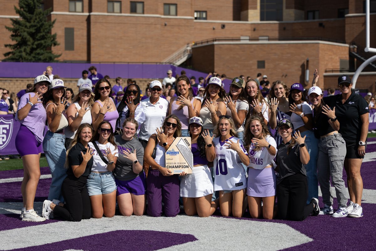 TommieSoftball's tweet photo. Homecoming was pretty fun🤩

#RollToms https://t.co/Gd6tEpu9Bf