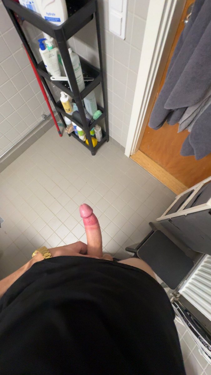 LlamNSFW's tweet photo. Is it pretty??? https://t.co/aHH99SgXDx