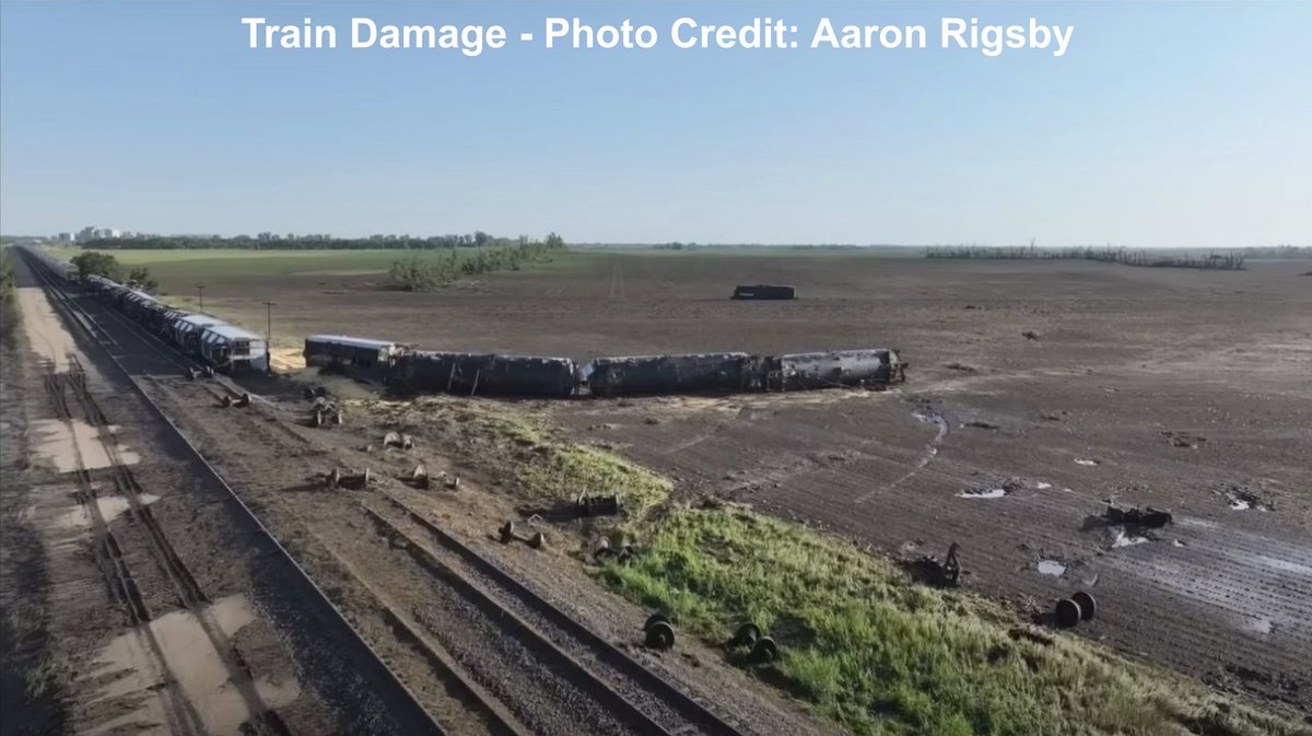 For those wondering, here is my full video flyover of the EF5 damage from the Enderlin, ND Tornado #NDwx 

youtu.be/HvqEJEy3EH8