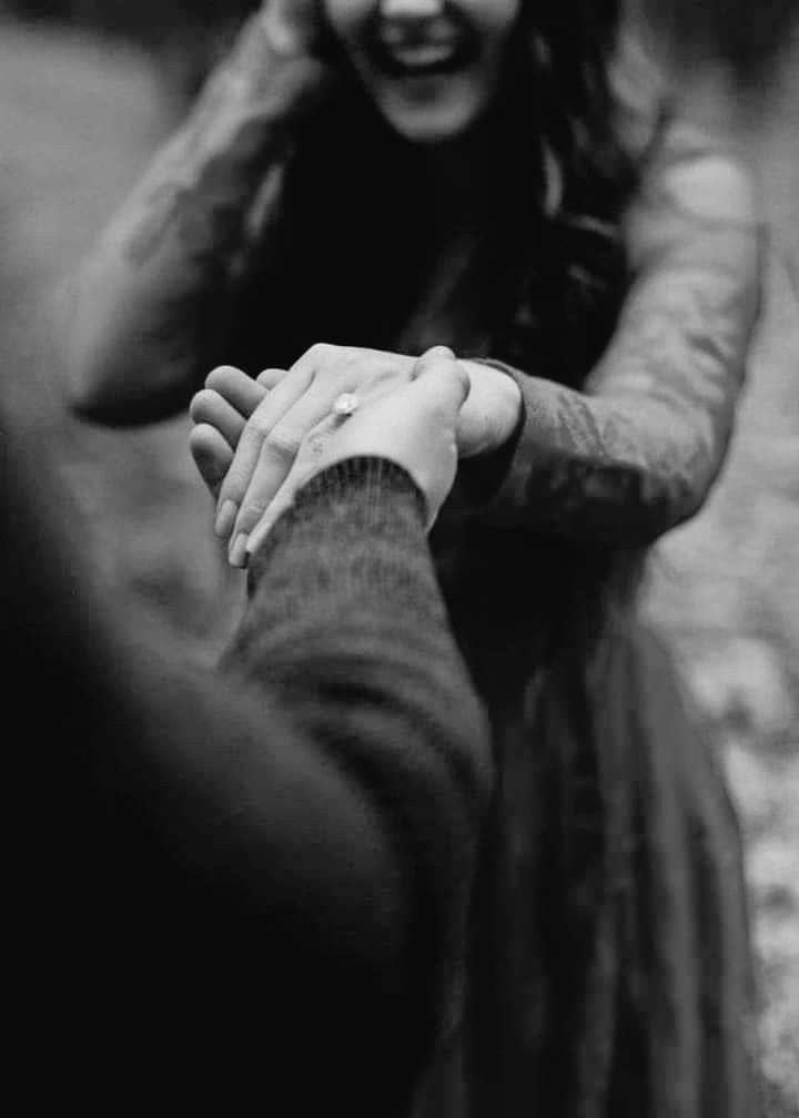 "دل کی تسکین تب ہوتی ہے،

جب وہ مسکرا کر میرا نام لیتا ہے۔۔۔ 
💞🦋
#اردو_زبان
