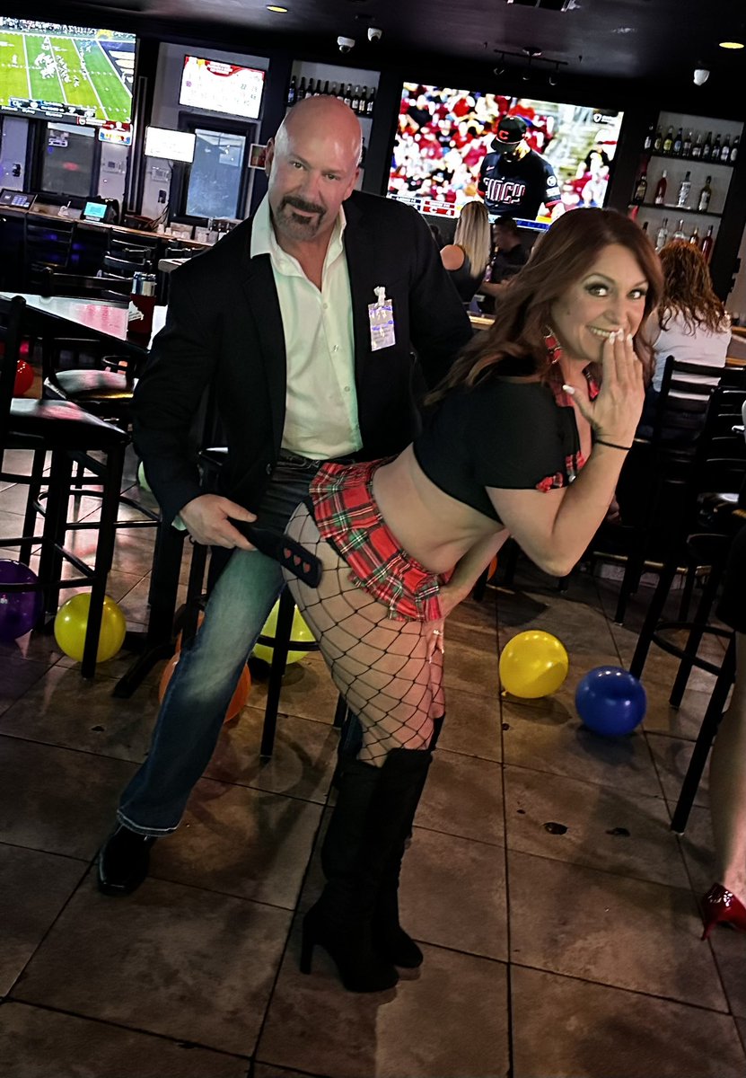 SexyStlCpl's tweet photo. Can’t wait for SIN-STL Halloween party this weekend! Over 150 of the hottest, sexiest,  hand picked pretty people in the LS with a hotel after party that is going blow your socks.. ummm, panties and the rest of your clothes off!  See some of you there 😈 https://t.co/ApSPXEK46Y