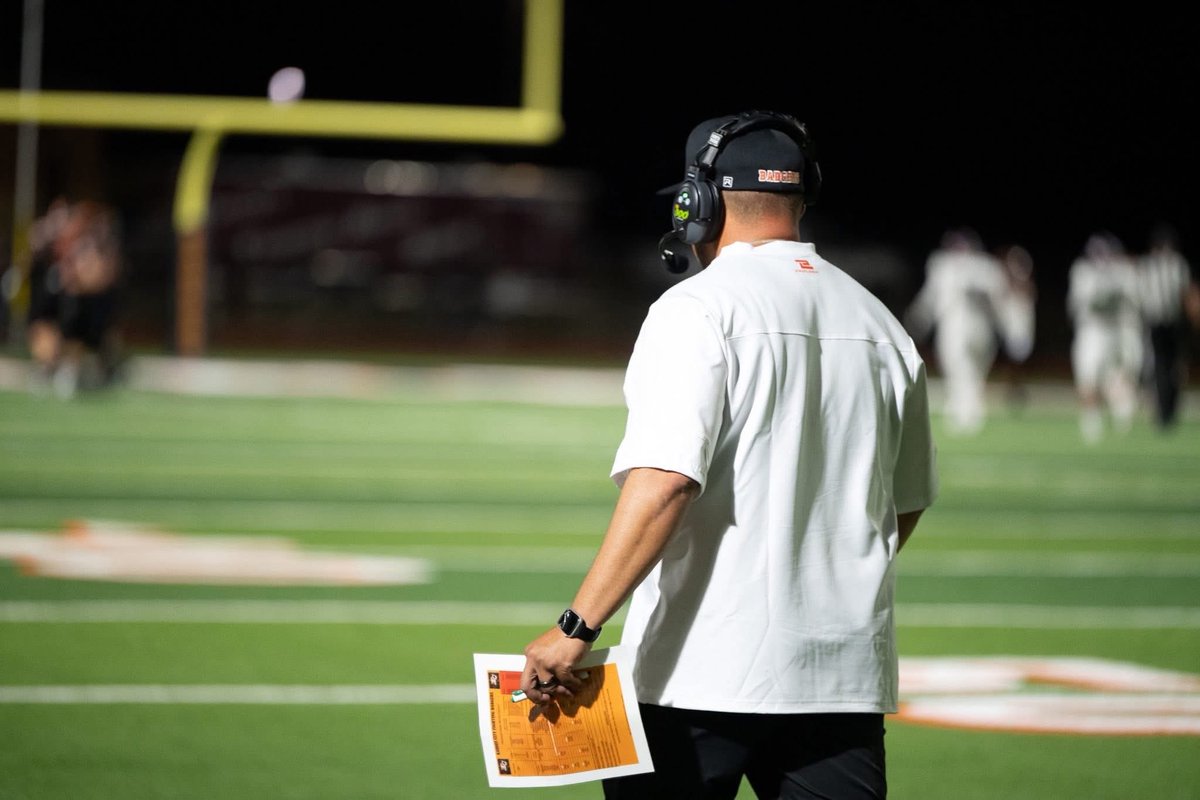 LisaMOrtega's tweet photo. Happy National coaches day to my favorite coach! Keep doing great things! Always proud of you!! Love you babe 🫶🏼

📸 creds: myself and KCISD 🧡🖤

@CoachOrtega33 https://t.co/JvTVClyI8T