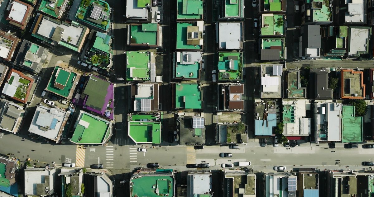 With images dropped via satellite <a href="/Heineken_UK/">Heineken® UK</a> can locate flat rooftop spaces and transform them into social spaces view wp.me/p4BB8h-1xbO project is in #Seoul where #urban isolation can set in #fun  #ynuktv