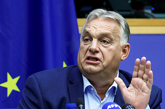Orbán prohlásil, že Maďarsko nezavede euro, protože EU se rozpadá.

Premiér to řekl v rozhovoru pro místní ekonomický portál EconomX.
