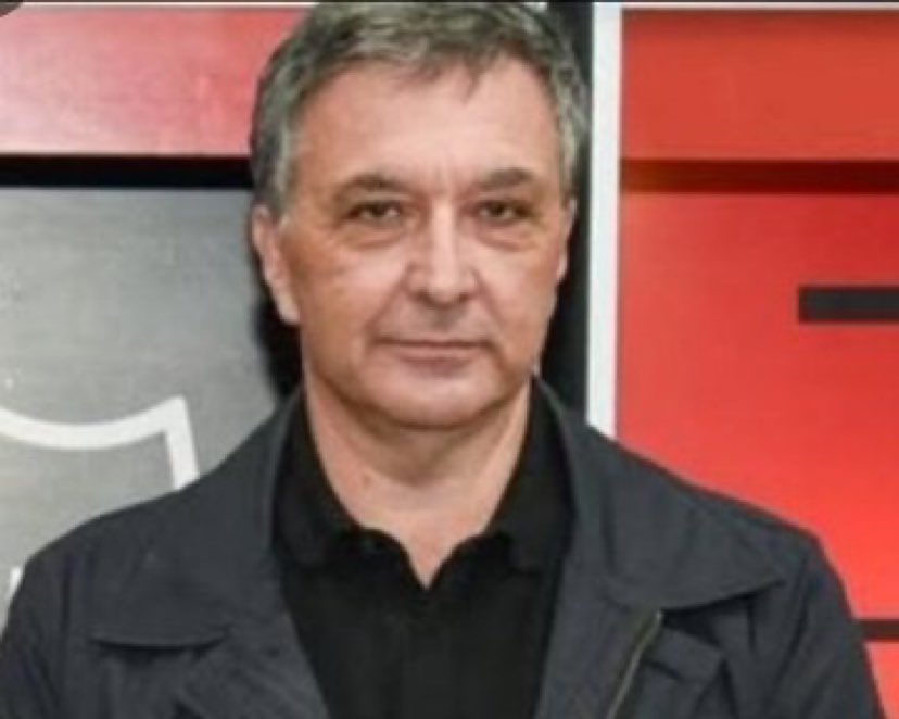 Alguien sabe el paradero de este muchachos que dice ser presidente de Newell’s, no va a salir a dar la cara? rata, tendrias que haber adelantado elecciones a junio como habias prometido pero viste la oportunidad de seguir robando con un par de partidos ganados por Navas, Forro.