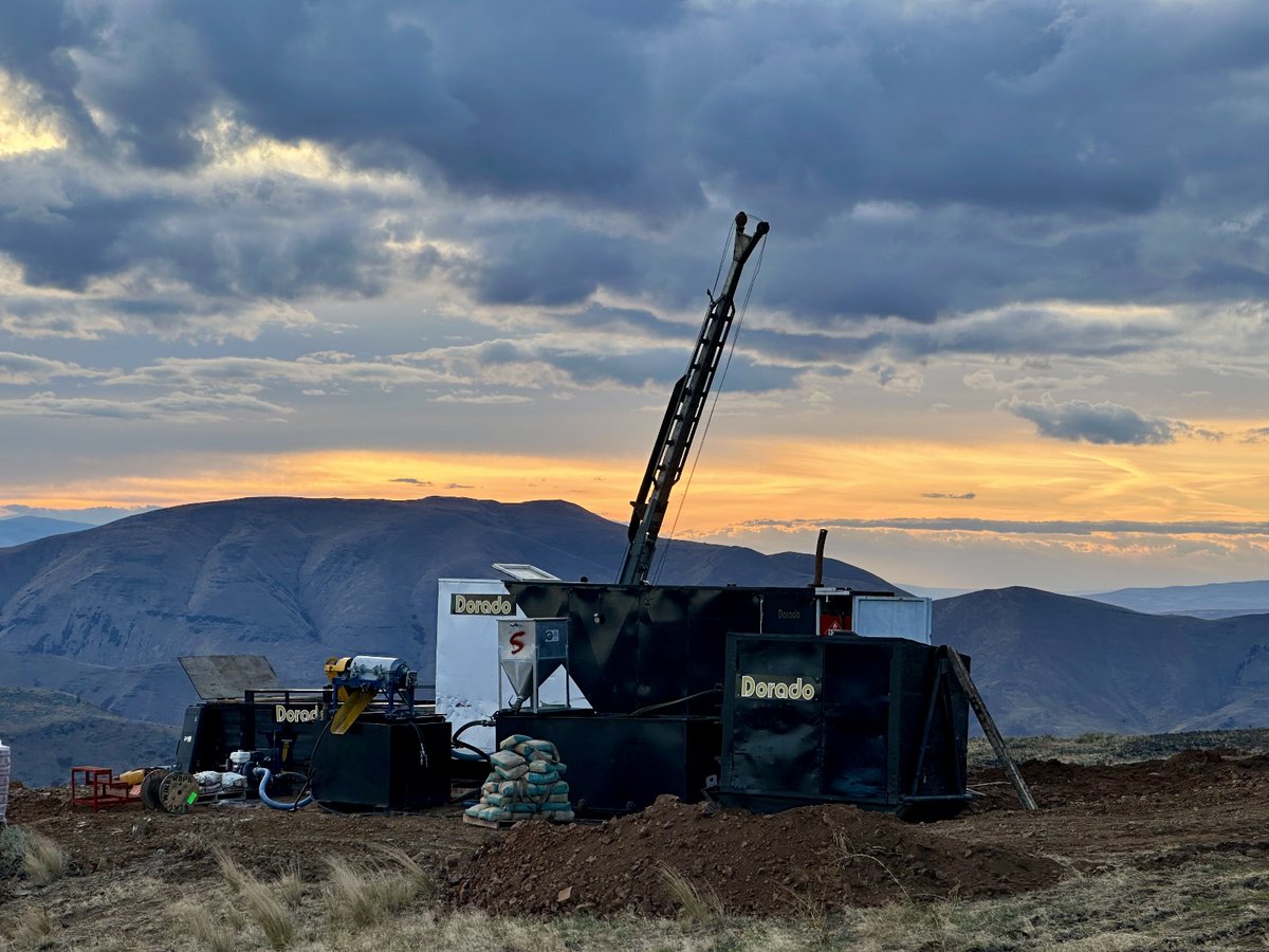 📸Another great shot from the Hercules Property this weekend: 

Hole 25-22 drill testing the "Donut" Anomaly under the Southern Flats Zone.

$BIG $BADEF $C0X