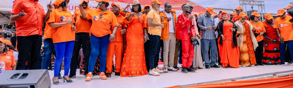 VickyoungM's tweet image. Music is my Raison d'être