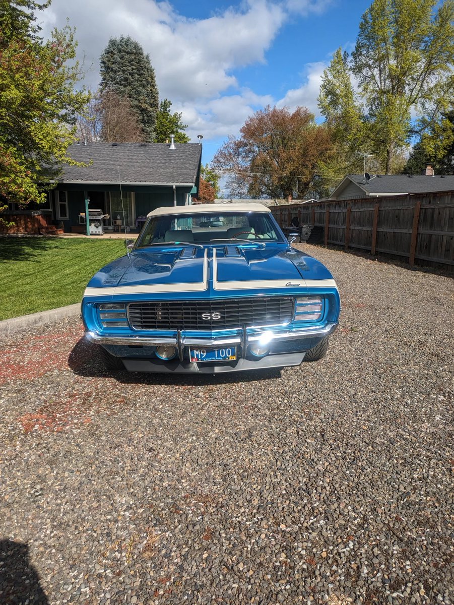 HemmingsNews's tweet image. Top down, Lemans Blue shining, and a ZZ4 crate motor under the hood—this ’69 Camaro Convertible is built to impress.

Available Now bit.ly/4nKILAV

#Hemmings #HemmingsFinds #ChevyCamaro #CamaroConvertible #MuscleCarMonday #ClassicChevy #CamaroNation #AmericanMuscle