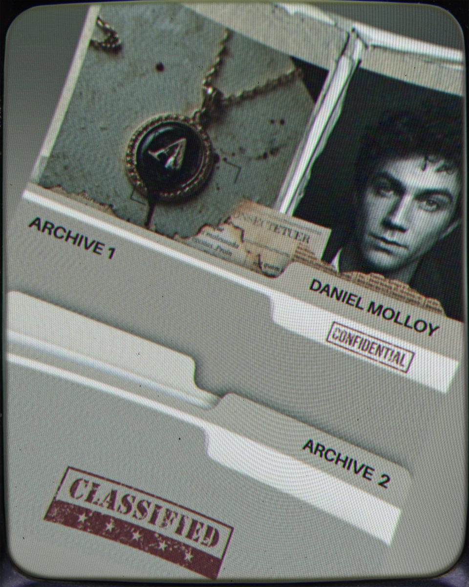 iwtvart's tweet photo. “The following night, he’d given Daniel the locket, the amulet as he called it, to wear. He’d kissed it first and rubbed it in his hands as if to warm it(...) Stranger still to see the thing itself with the letter A carved on it, and inside the tiny vial of Armand’s blood.” 🩸 https://t.co/AkRCGjr5jF