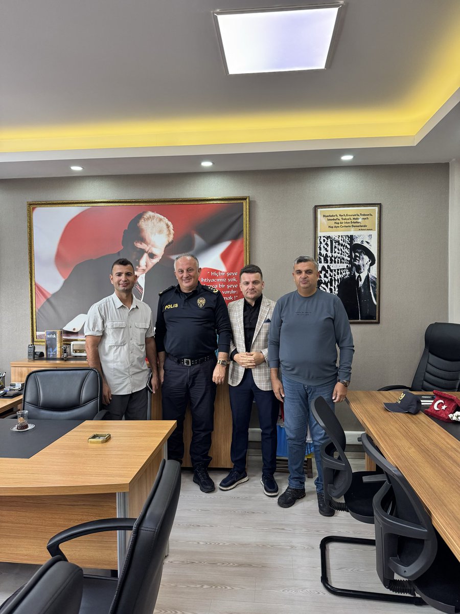 📍 Ankara İl Emniyet Müdürlüğü 
Hatay’dan çok kıymetli abilerim Salih ve İsmail abimiz ile birlikte’ Ankara İl Emniyet Müdür yardımcısı kıymetli büyüğümüz Emniyet Müdürü Sn Dursun Usta’yı ziyaret ettik. Değerli Müdürüme Rabbimden kendilerine muvaffakiyetler diliyorum.