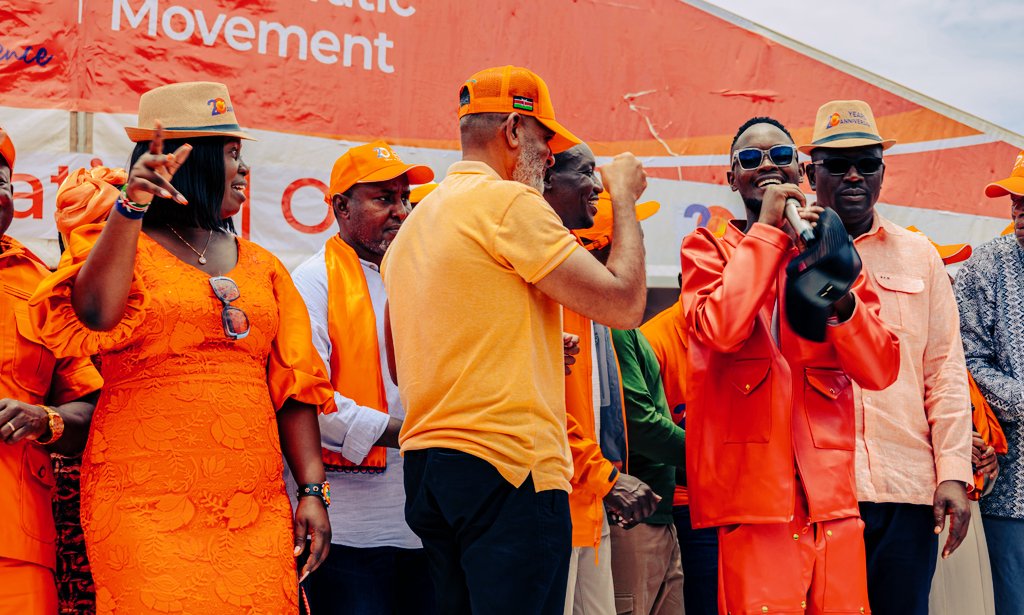 VickyoungM's tweet image. Music is my Raison d'être