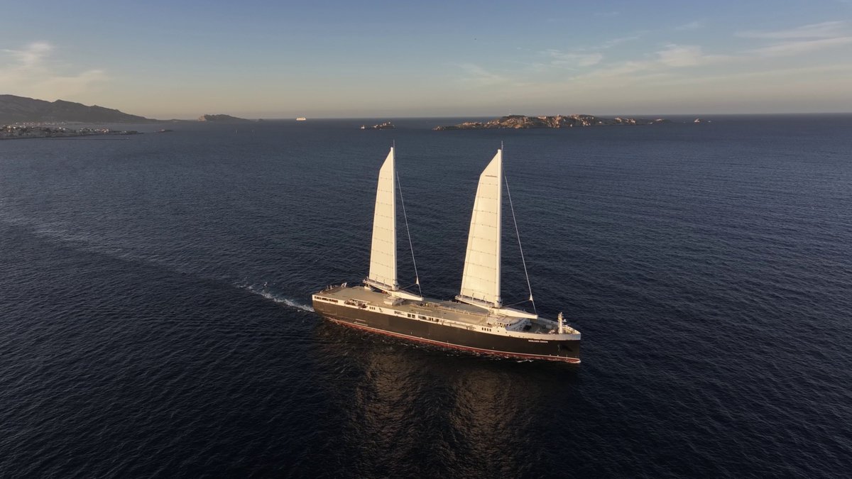 CmaCgm_France's tweet photo. Le Neoliner Origin fait une escale unique à Marseille ! ⛵

En tant que partenaire de @NeolineOnline, les équipes de CMA CGM ont soutenu ce projet afin de démontrer que le transport de fret vélique fonctionne à grande échelle.

#CMACGM #PropulsionEolienne #Innovation https://t.co/90mXYWSKq8