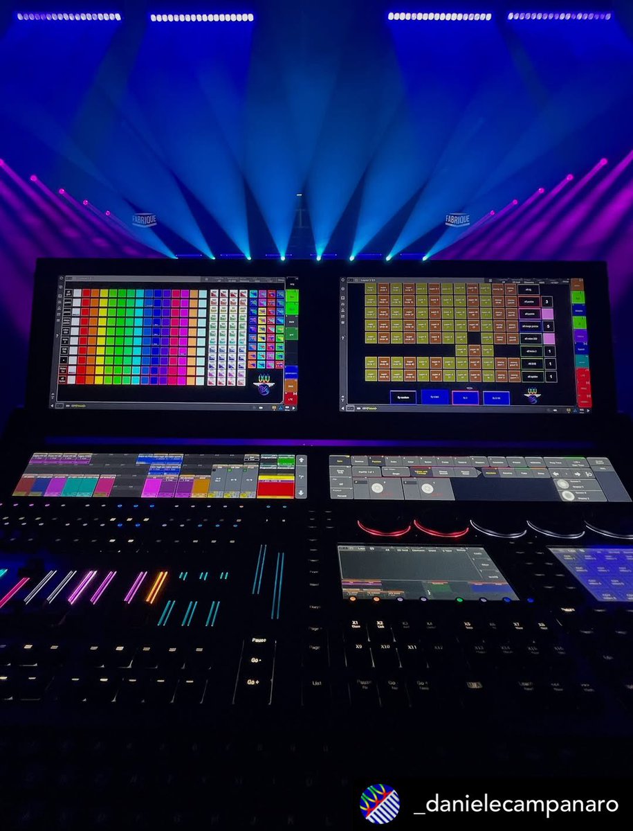 Robelighting's tweet photo. Rig ready at Fabrique Milano #FOH with Daniele Campanaro & Expect Nothing Studio plus a rig using @Robelighting #PAINTE, #MegaPointe, #LEDBeam350, #LEDBeam150, #SVB1, #Tetra2 & #Pointe luminaires.
#robelighting #expectnothingstudio #lightingtech #robeintherig @RMMultimedia https://t.co/0AS0Yley9A