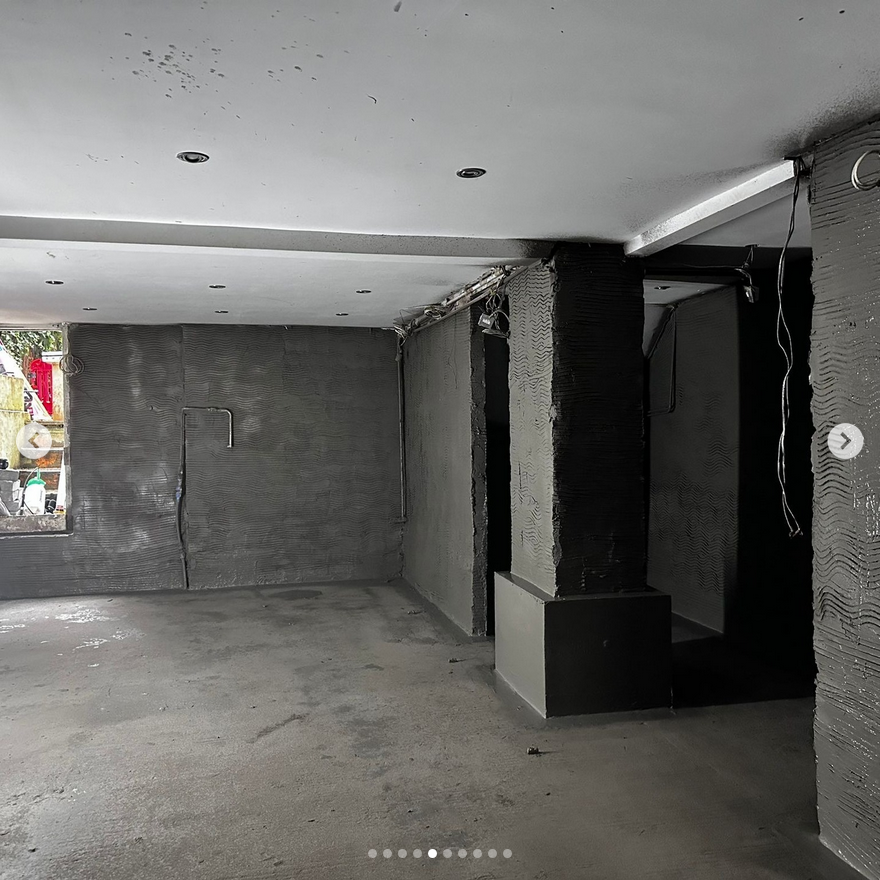 APGoochLtd's tweet photo. Below ground damp proofing system applied to this partially earth retaining  basement in New Cross, South East London (SE14) using Wykamol Hydradry tanking slurry. As the walls were in poor condition, we applied  two dubbing out coats prior to the application of the Hydradry https://t.co/KaLWwTH55q