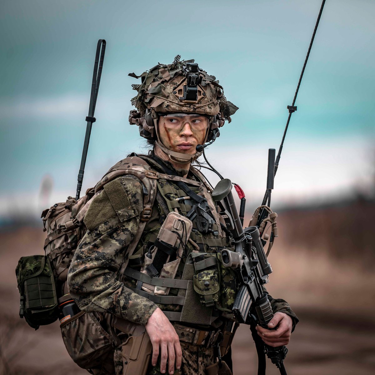 CanadianForces's tweet image. We&apos;re rolling into the Montreal National Job Fair on October 8 and 9. It&apos;s your chance to ditch the ordinary for a rewarding career with purpose, adventure, and serious perks—including paid education programs! Visit the link for more information: ecarrieres.com/en/evenements/…