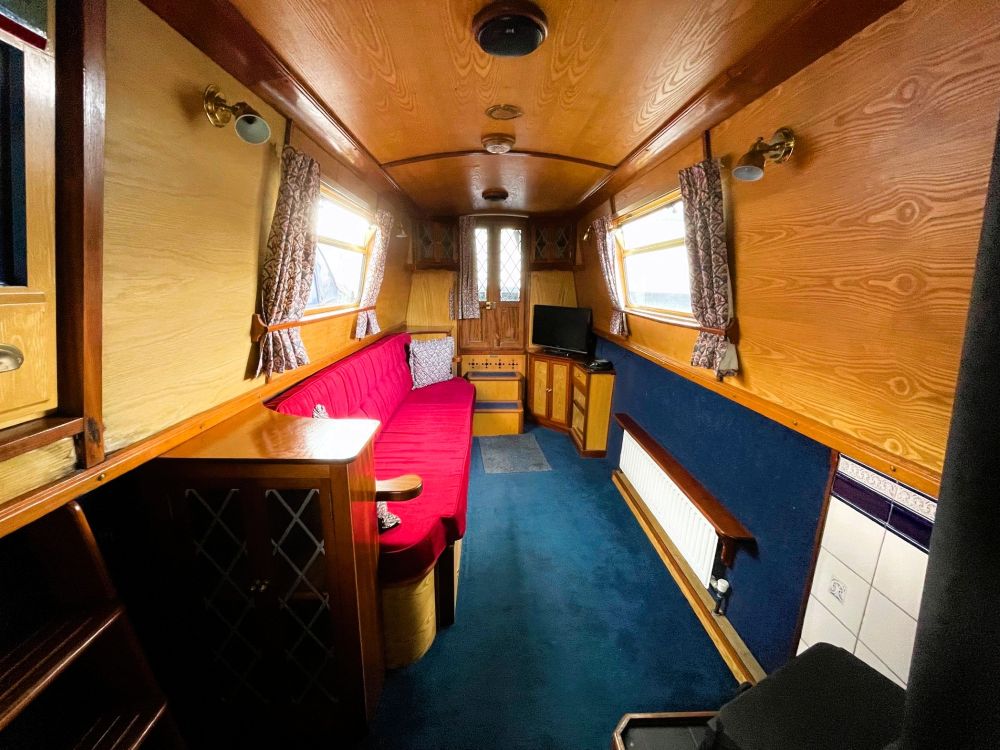 Hey, Good Looking! Whats Cooking aboard Kisimul's Galley!!!
abcboatsales.com/boat-sales/kis…
#KisimulsGalley #BlackwaterMeadowMarina #LlangollenCanal #TraditionalStern #LiveAboard #HolidaysAfloat #LifesBetterByWater #Narrowboats