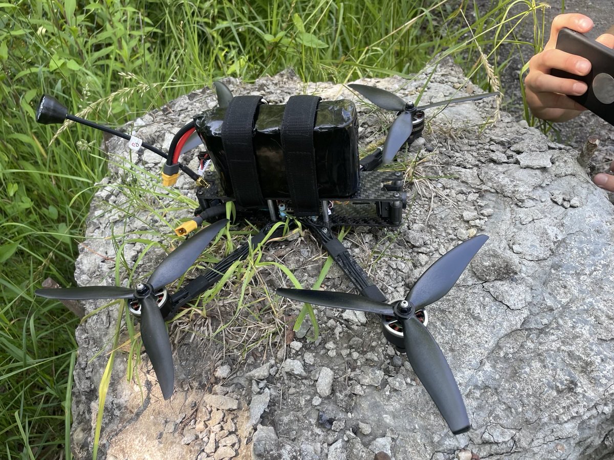 Polska testuje, Ukraina walczy — jeden dron, dwie oceny. 
Czy wojsko dostanie odpowiedni sprzęt na podstawie decyzji Nr 123/MON z dnia 12 września 2025 r. ?

Tak naprawdę spodziewałem się, że prędzej czy później do tego dojdzie , nie przypuszczałem jednak, że stanie się to tak