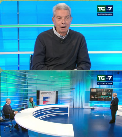 francotaratufo2's tweet image. Finalmente è riuscito ad entrare nel circoletto di #Mentana.
Misera fine per un giornalista!
#Travaglio 
@fattoquotidiano