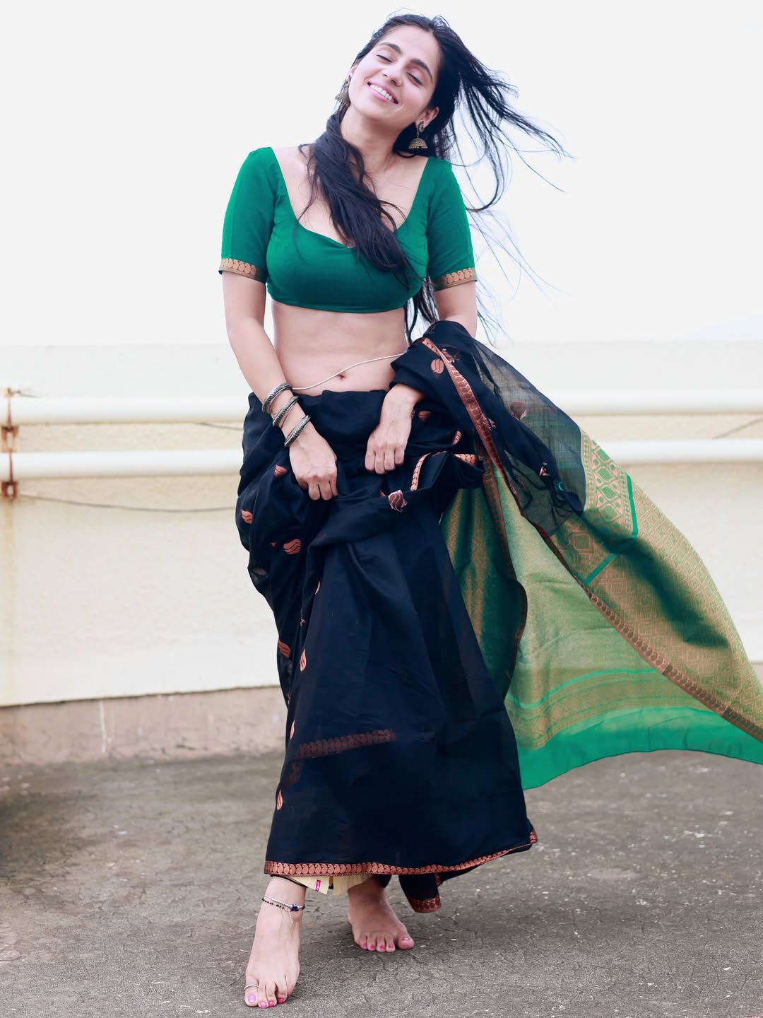 G2luHqnWgAAdedZ?format=jpg&name=large