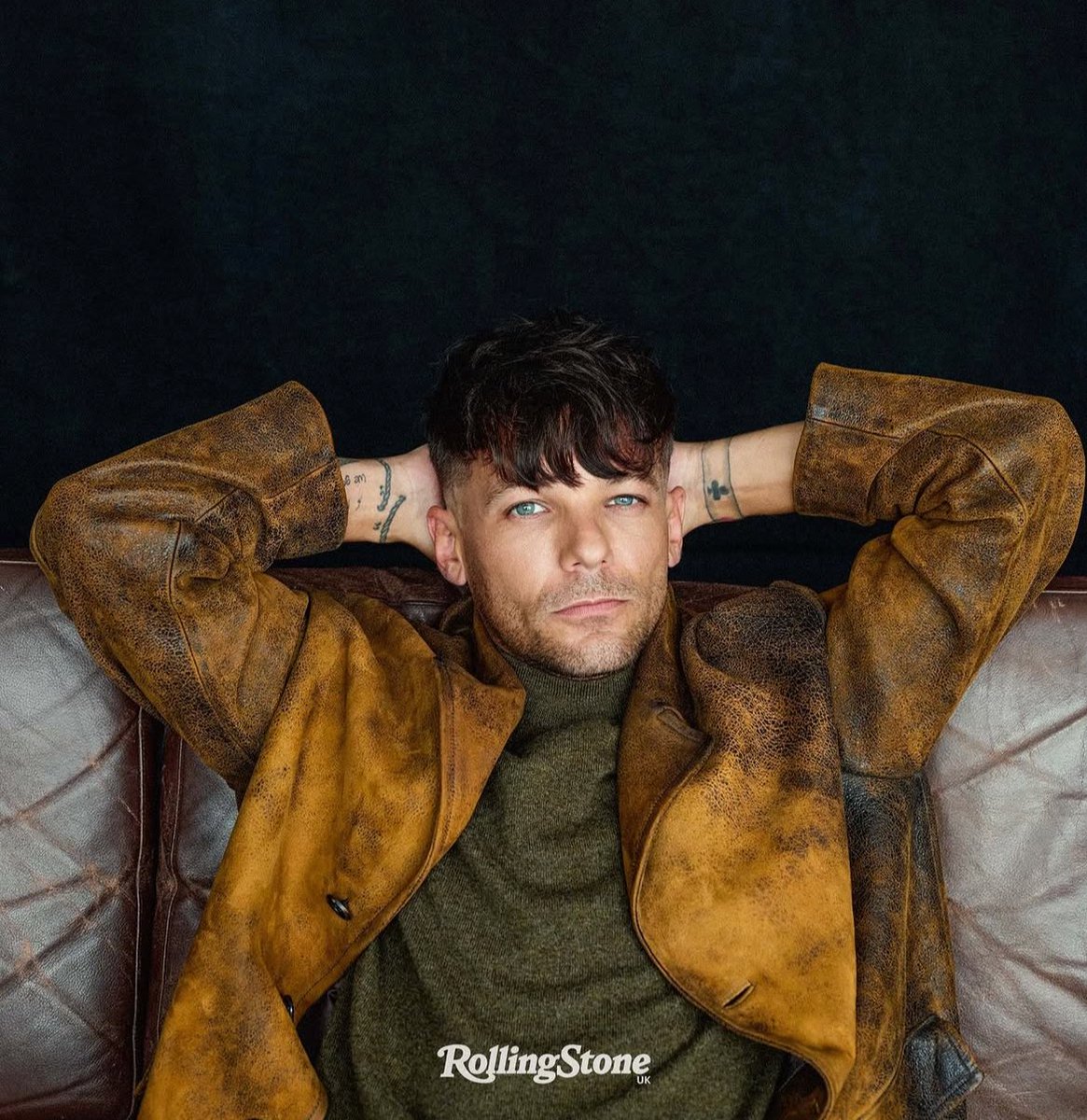 Louis Stan Brasil (@louisstanbr) on Twitter photo “Eu diria que resiliência é uma palavra que as pessoas associam a mim — ainda mais por causa da escuridão que vivi.” — Louis para a <a href="/RollingStoneUK/">Rolling Stone UK</a>. “Eu diria que resiliência é uma palavra que as pessoas associam a mim — ainda mais por causa da escuridão que vivi.” — Louis para a <a href="/RollingStoneUK/">Rolling Stone UK</a>.