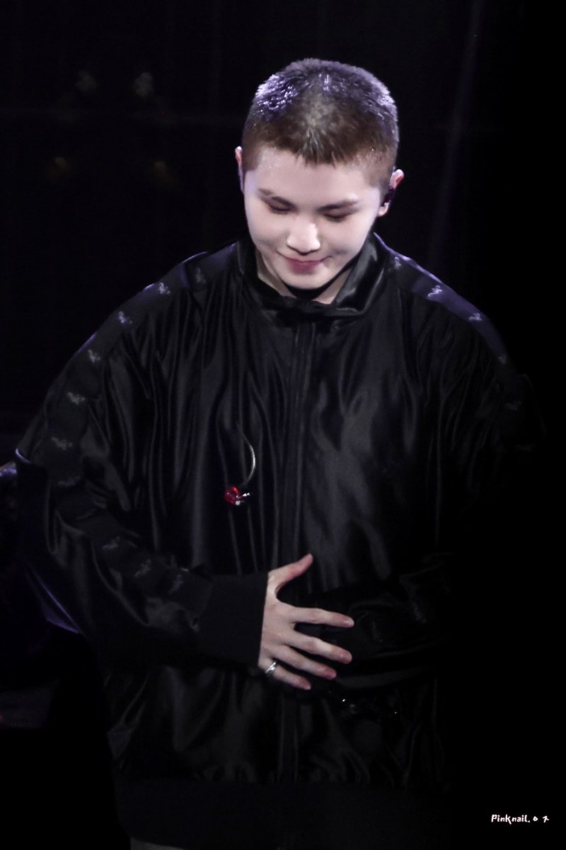 PinknailFruit's tweet photo. 보름달이 뜬 밤 🌕
동글이 많이 보고 싶었어요.

250823 HxW WARNING 광주 

#HOSHIXWOOZI_WARNING 
#SEVENTEEN #세븐틴 #이지훈 
#우지 #WOOZI #ウジ #李知勳 #李知勋 https://t.co/v1VMEX60V6