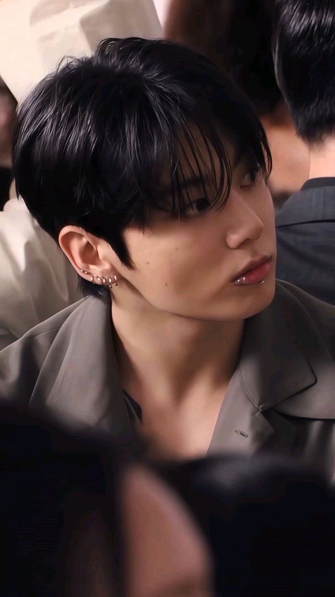 We are so Jungkookless again…. 😩
