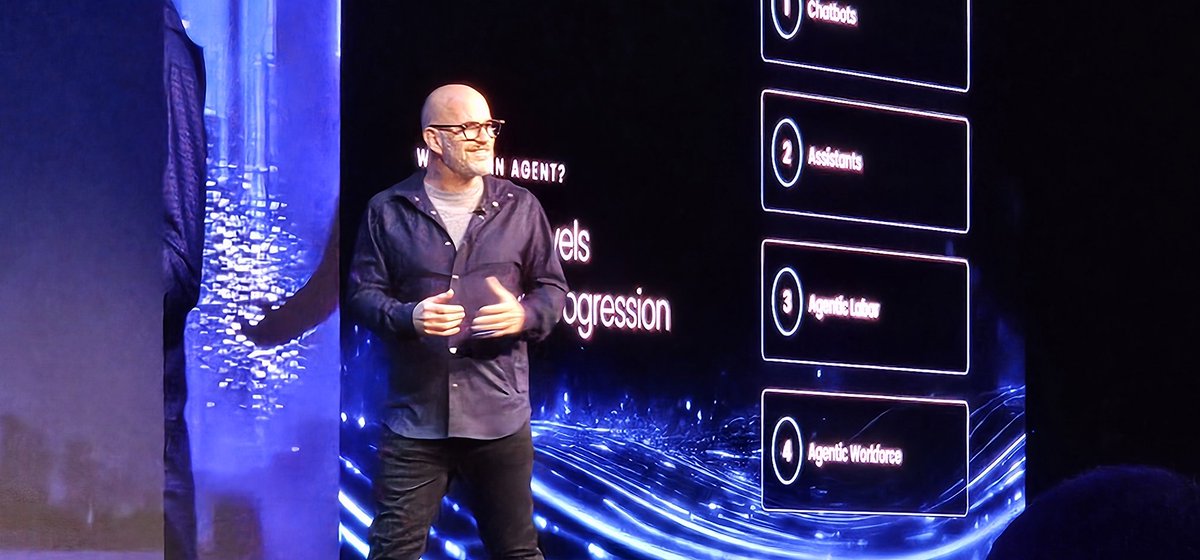 fryba_martin's tweet photo. @pax8 Great to be with @CRN here at the #Pax8beyond in Amsterdam with 1.600 MSP-Partners and more than 40 Vendors driving AI Innovations with and trough the the Channel in EMEA @Sophos CEO loved his dog Meatball, never replace him by AI Dog running here everytime ;-) https://t.co/MuvpDtusa0