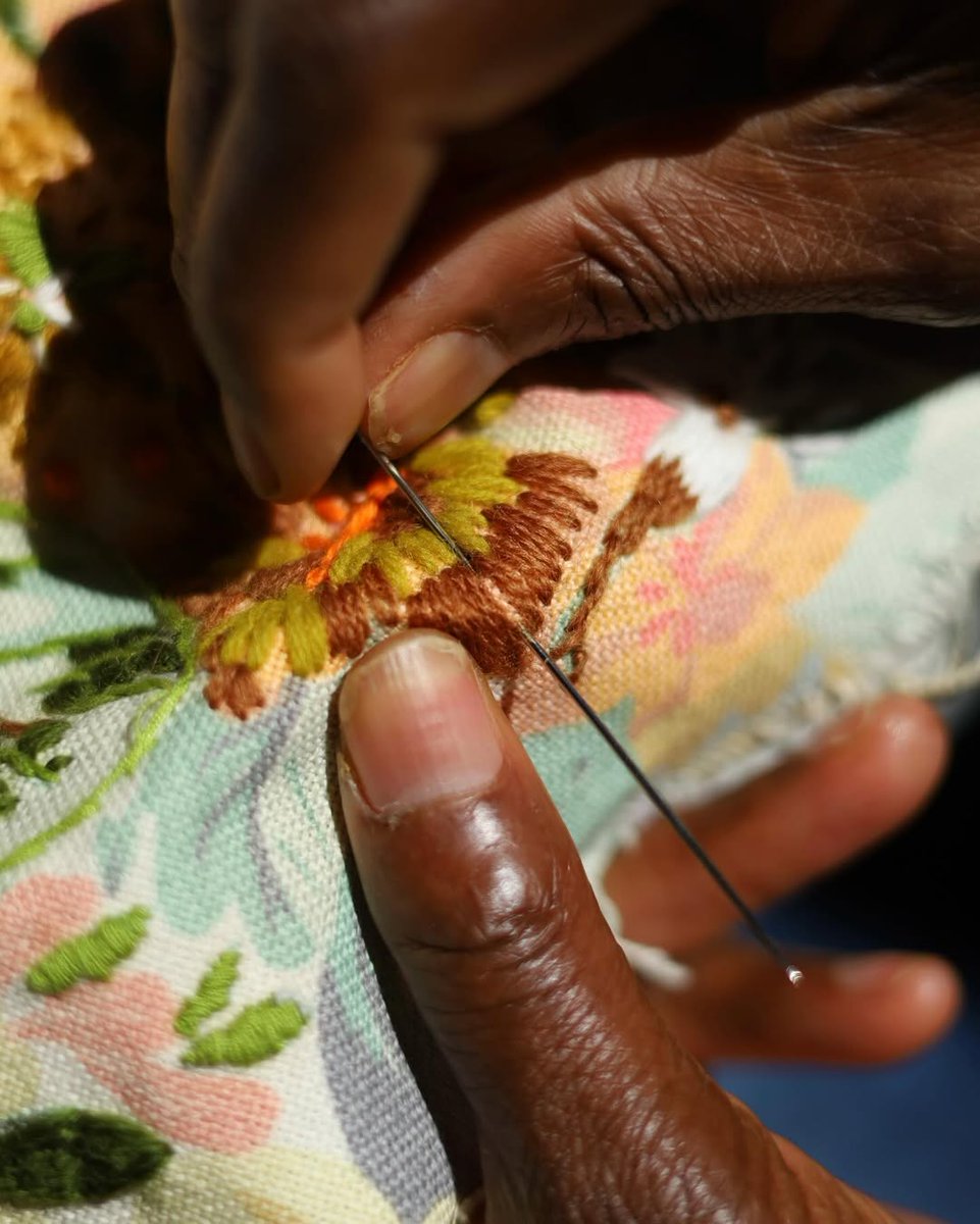 safashionweek's tweet photo. Join VIVERS on 11 Oct for The Heirloom Wardrobe as part of Design Week SA 🌿
🪡 Workshops (R2,200): Hand-Embroidery or Visible Mending
🎨 Studio Open Day (Free): Art, film & conversation
🎟 Book: https://t.co/MQBawQCnAh
#ViviersStudio #SAFW #DesignWeekSA https://t.co/UvfuoDSfQs