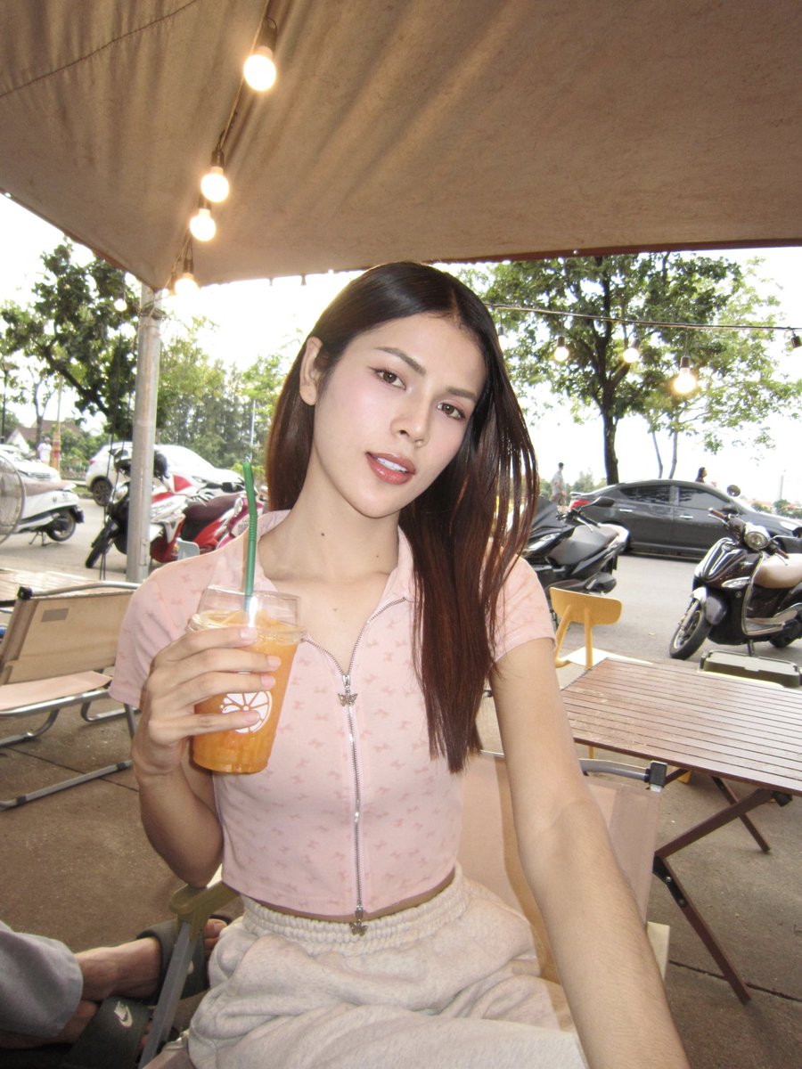 Aoyly2002's tweet photo. ทานน้ำส้มกันค่ะ🥤😜�� #อุดรfwb #อุดรธานีในเมือง #อุดรธานี #เหงา #fypシ゚viral #fwb https://t.co/AoYK7HeIYY